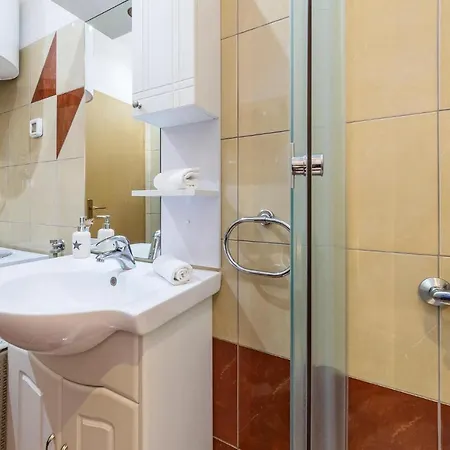 1 Bedroom Cozy In Πούλα