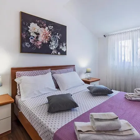 1 Bedroom Cozy In Pola