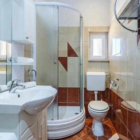 1 Bedroom Cozy In * Pola