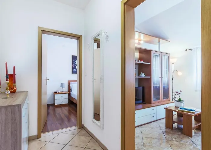 Gorgeous In With Wifi Apartment