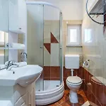 1 Bedroom Cozy Apartment In Pula * بولا